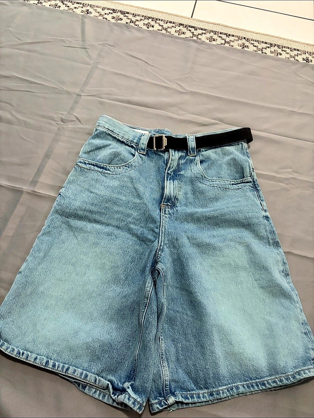 Zara Bermuda Denim Shorts Size EU 38 in Blue